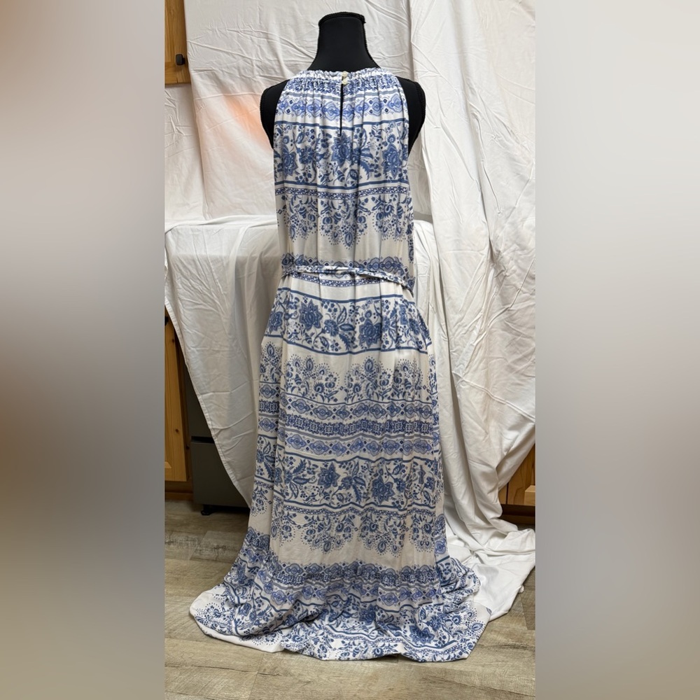 LOFT Plus Blue and White Floral dress - Picture 3 of 6